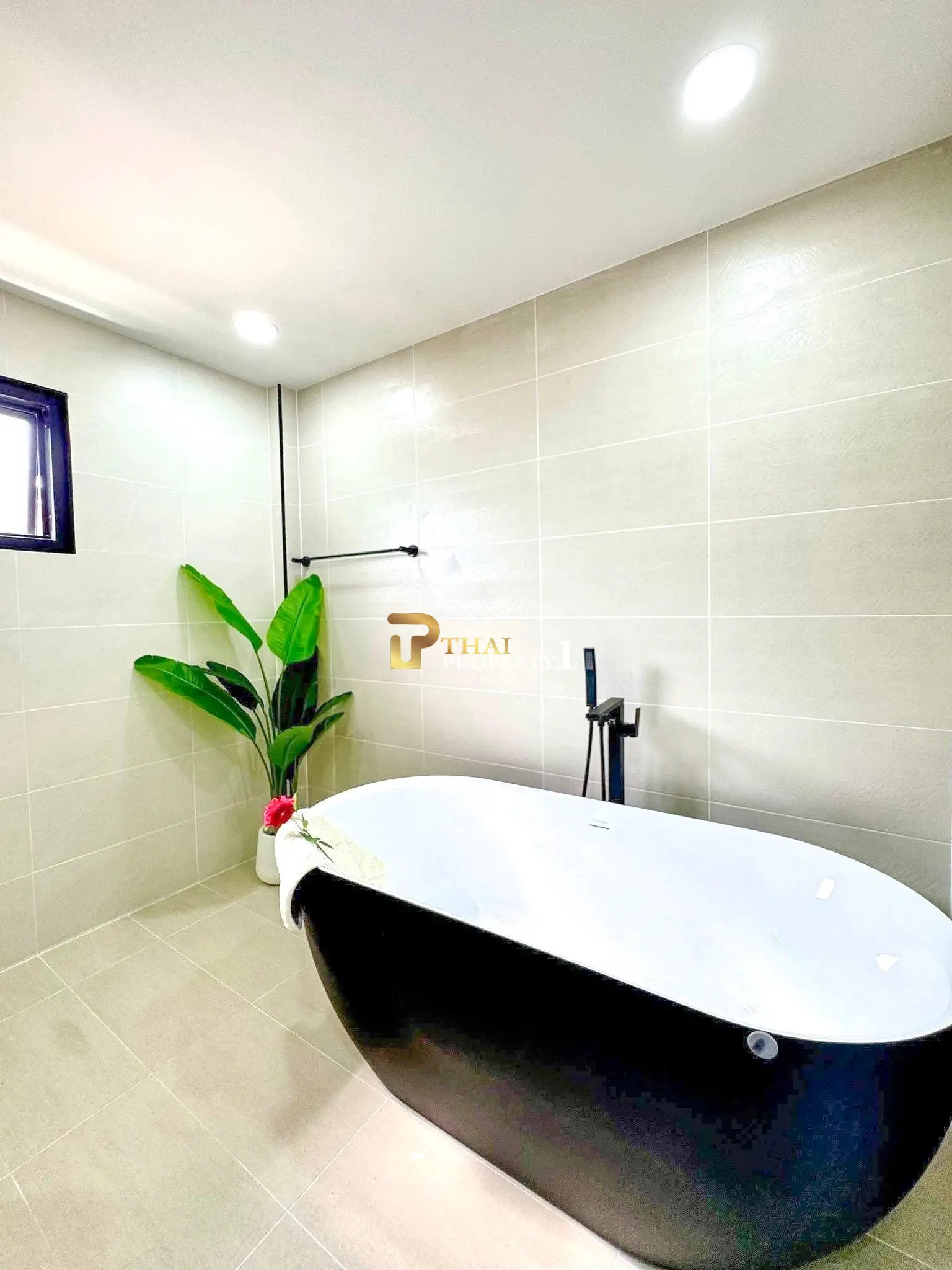 3-Storey Corner Pool Villa – Pattaya Park Hill, Nong Yai 2