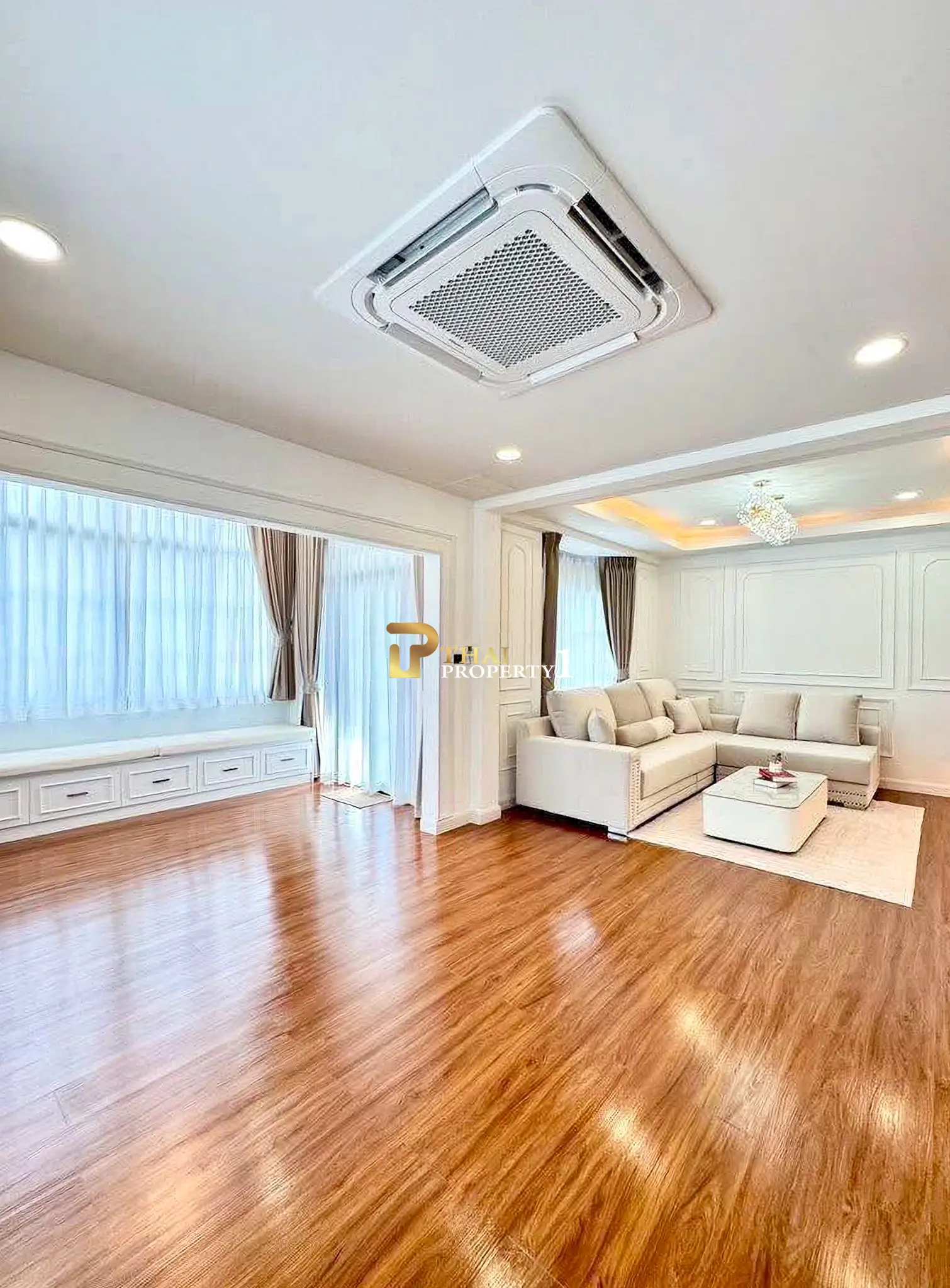 3-Storey Corner Pool Villa – Pattaya Park Hill, Nong Yai 2