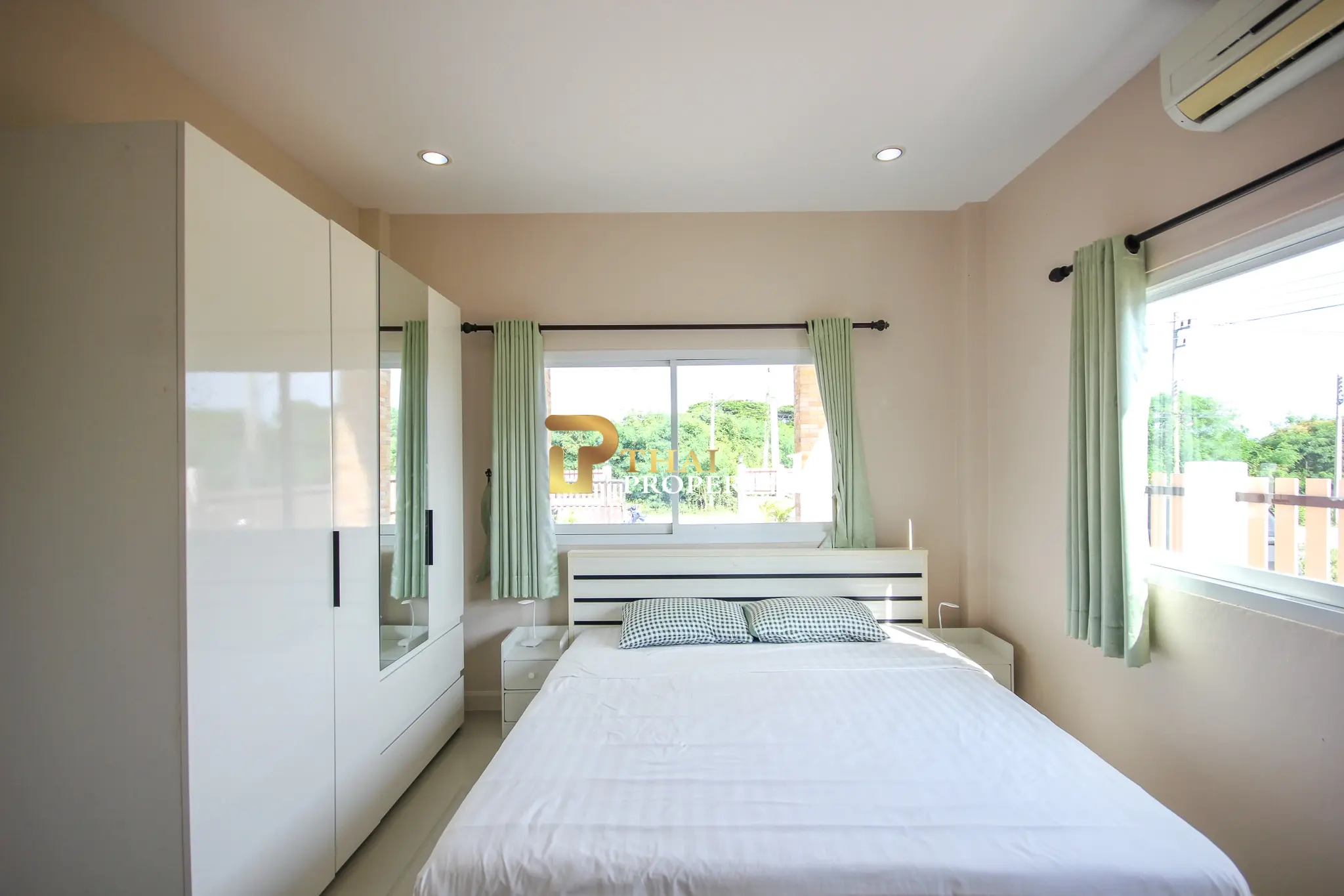 4-Bedroom Pool Villa for Sale - Between Hua Hin Soi 102 and 94 