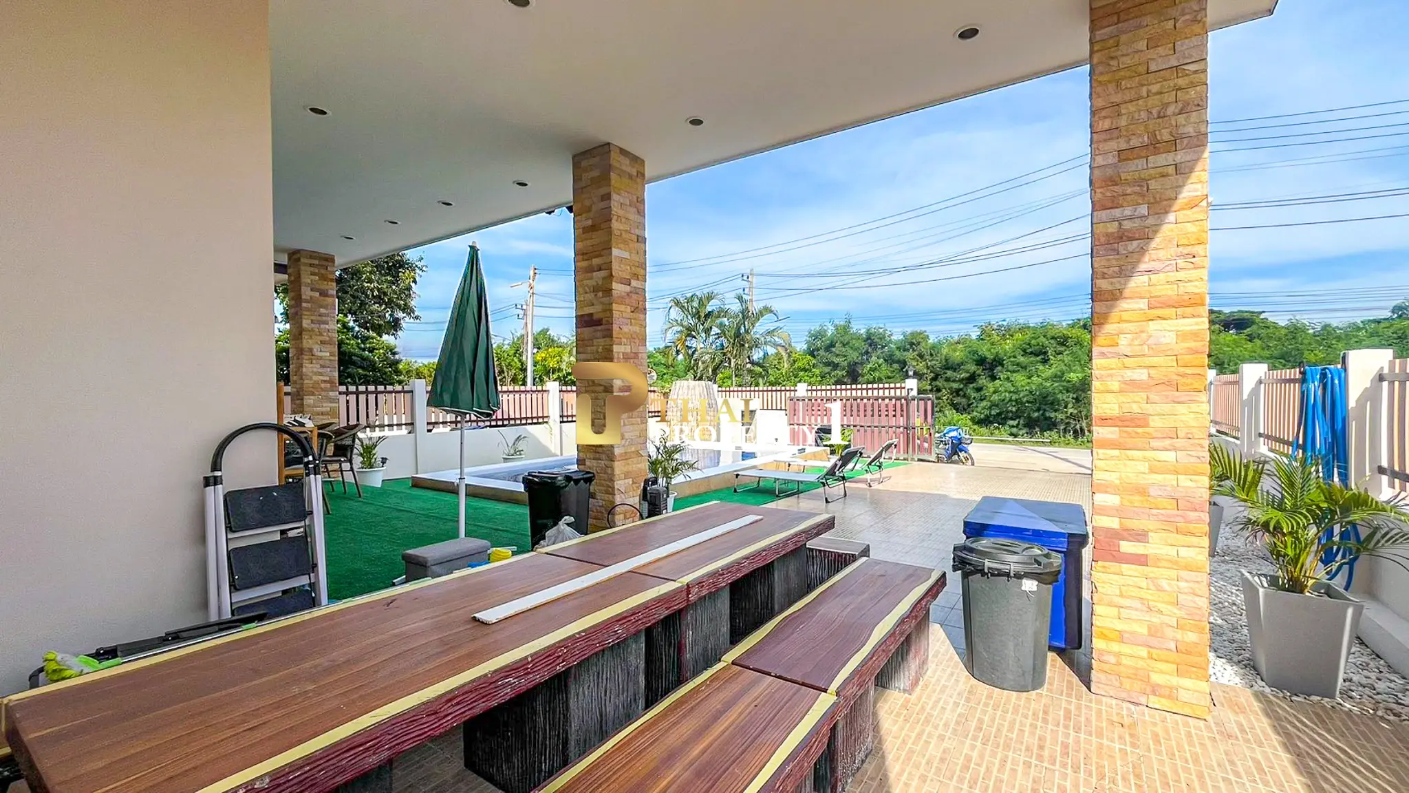 4-Bedroom Pool Villa for Sale - Between Hua Hin Soi 102 and 94 