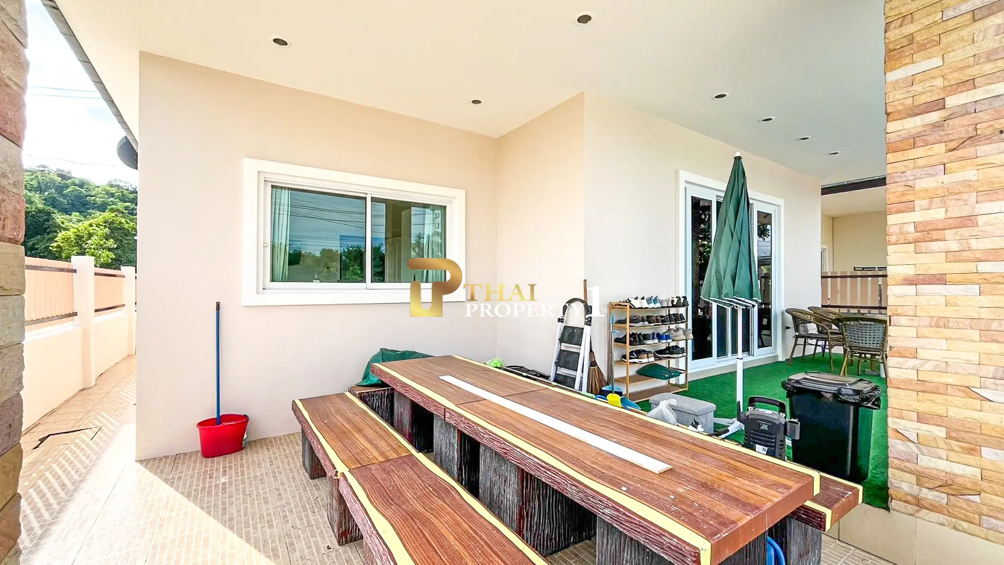 4-Bedroom Pool Villa for Sale - Between Hua Hin Soi 102 and 94 