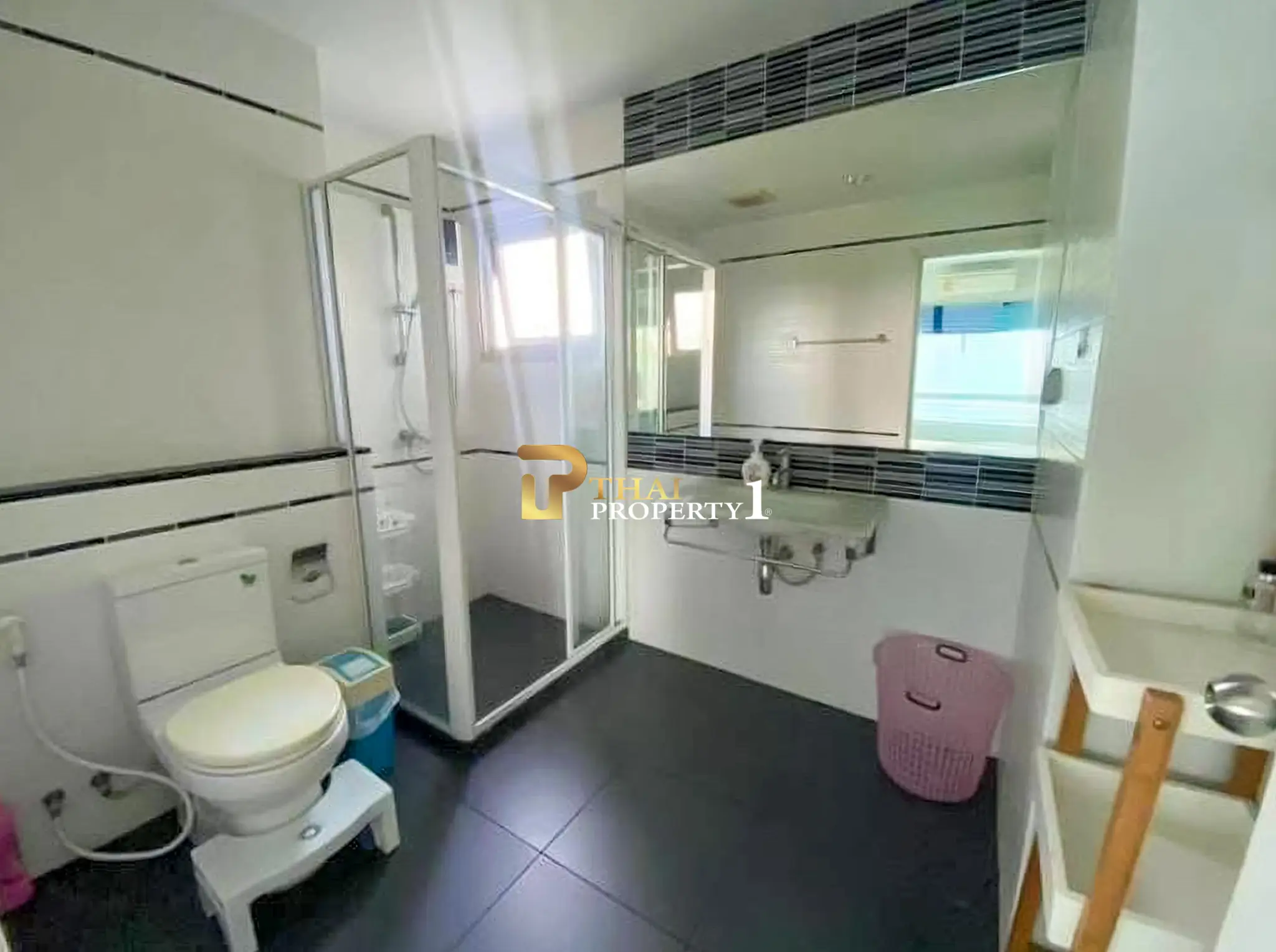 Centric Sea Pattaya Condo – City View Condo in the Heart of Pattaya, Near the Beach