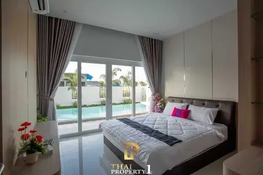 Luxury New 3 Bedroom Pool Villa For Sale - Soi Hua Hin 102