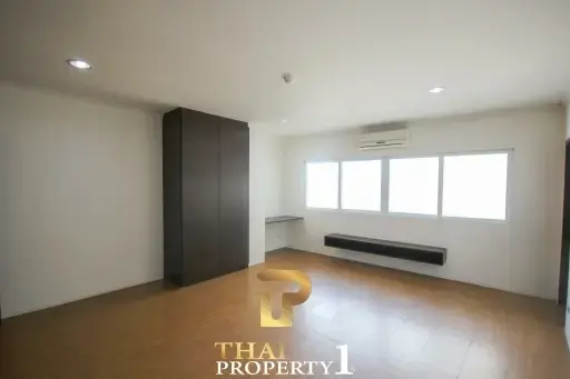 City View - 2 Bed Condo At Baan Klang Hua Hin