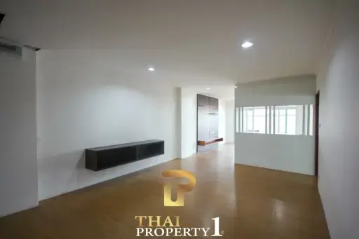 City View - 2 Bed Condo At Baan Klang Hua Hin