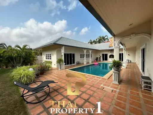 Pool Villa 4 Bedroom, 200 meters from Mabrachan Lake East Pattaya