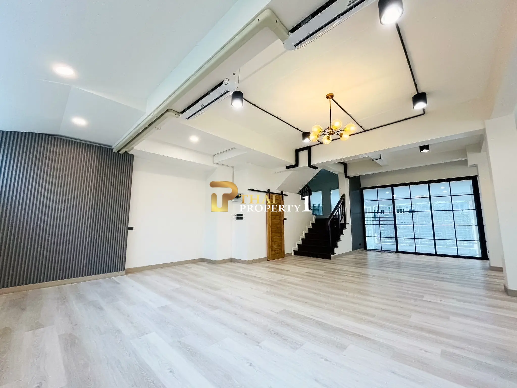 Luxury 4-Bedroom Corner Townhouse for Sale – Zensiri Midtown Villas, Central Jomtien