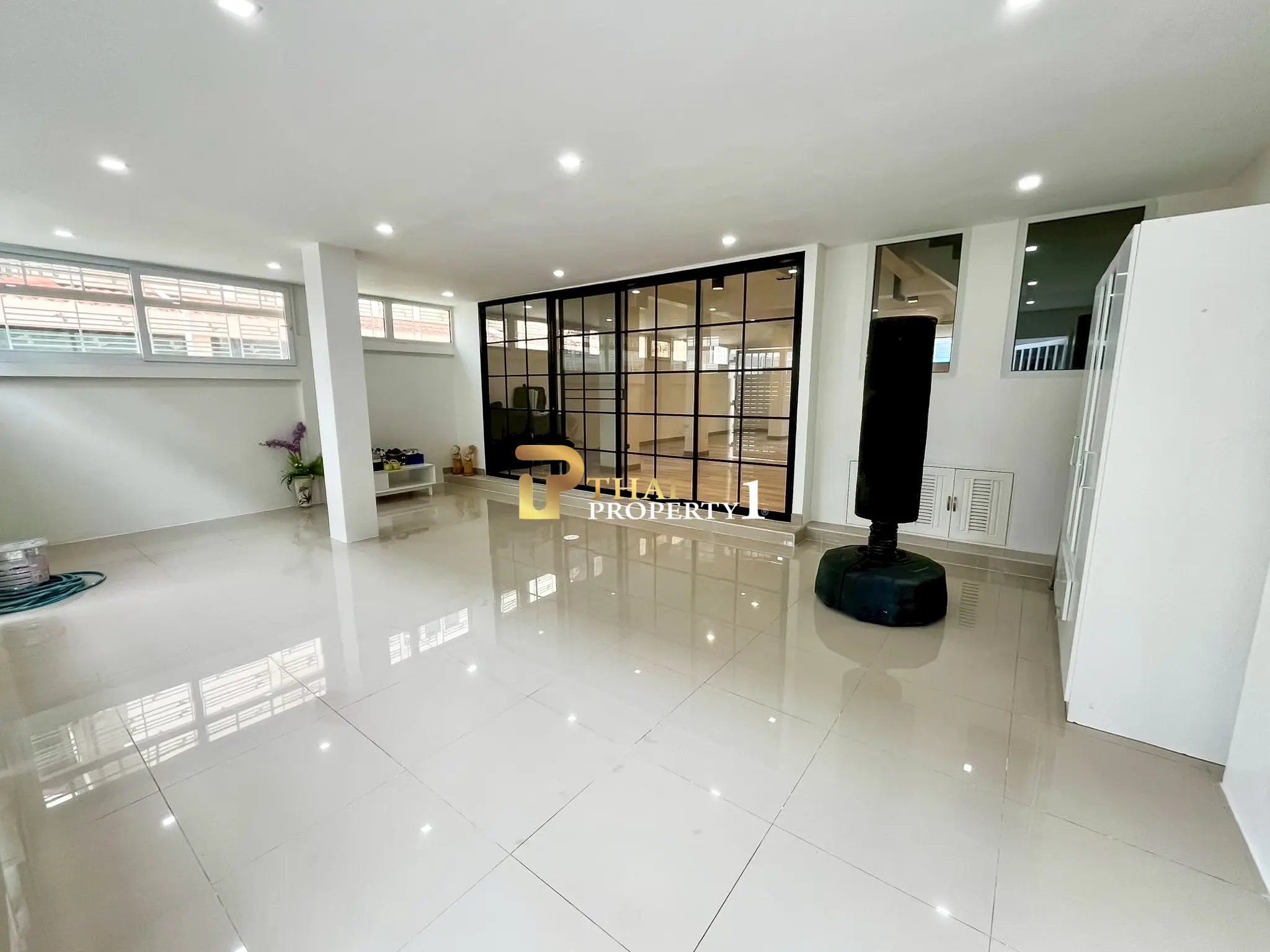Luxury 4-Bedroom Corner Townhouse for Sale – Zensiri Midtown Villas, Central Jomtien