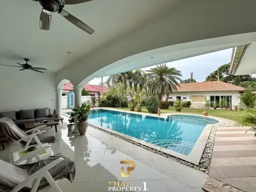 OUTSTANDING FAMILY RESIDENCE IN BANG SARAY (2km from the Silver Lake)