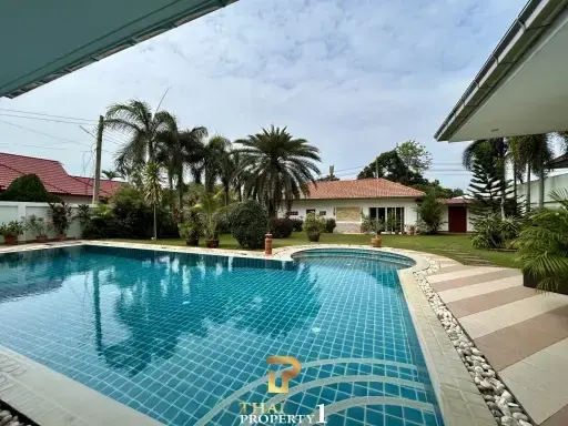 OUTSTANDING FAMILY RESIDENCE IN BANG SARAY (2km from the Silver Lake)