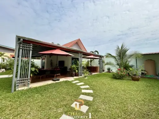 OUTSTANDING FAMILY RESIDENCE IN BANG SARAY (2km from the Silver Lake)