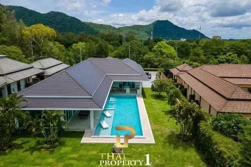 4 Bedroom Pool Villa Within Palm Hills Golf Club - Cha Am / Hua Hin