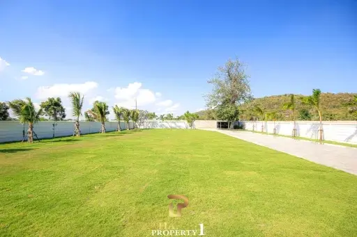 Luxury Villa For Sale In Black Mountain Area Hua Hin