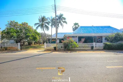 40 Meter Beach Front Villa On Almost 1 Rai Land At Pak Nam Pran - Pranburi