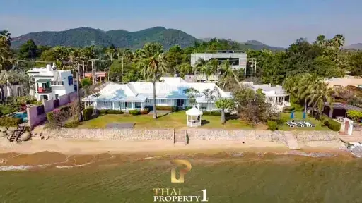 40 Meter Beach Front Villa On Almost 1 Rai Land At Pak Nam Pran - Pranburi