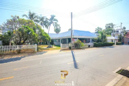 40 Meter Beach Front Villa On Almost 1 Rai Land At Pak Nam Pran - Pranburi