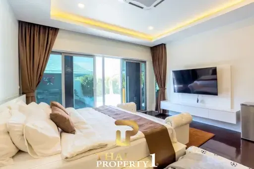 Modern High Quality 4 Bed Pool Villa For Sale - Hua Hin Soi 70