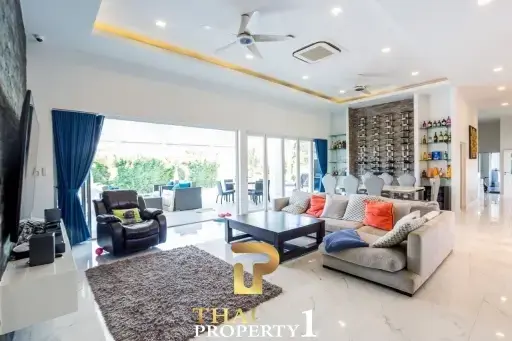 Modern High Quality 4 Bed Pool Villa For Sale - Hua Hin Soi 70