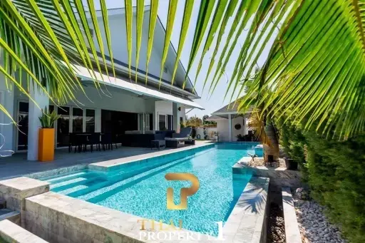 Modern High Quality 4 Bed Pool Villa For Sale - Hua Hin Soi 70