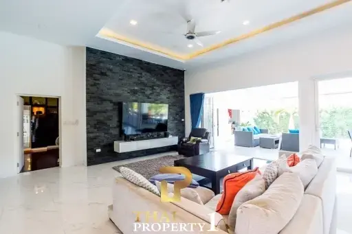 Modern High Quality 4 Bed Pool Villa For Sale - Hua Hin Soi 70