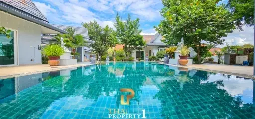 Large Family 6 Bed Pool Villa On 1 Rai 70 Sqw. Plot - Huai Yai - Pattaya