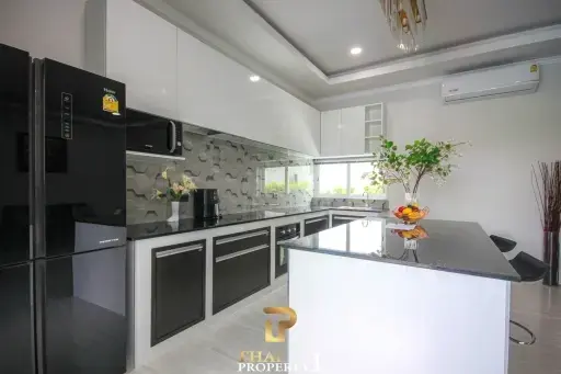 READY TO MOVE IN - New Magnificent 3 Bed, 3 Bath Pool Villa - The Coco Hua Hin