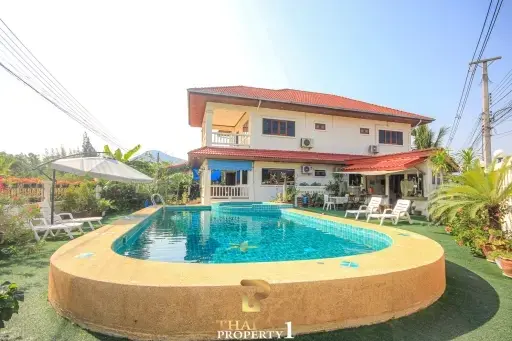 Private 7 Bed Pool Villa - Hua Hin Soi 102