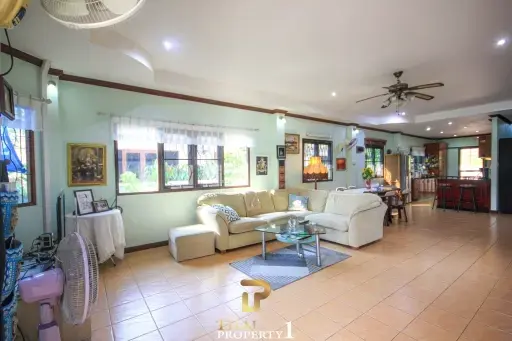 Private 7 Bed Pool Villa - Hua Hin Soi 102