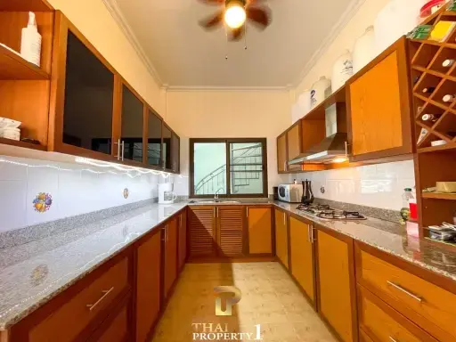 Corner Plot - 4 Bedroom Pool Villa For Sale - Soi Hua Hin 94