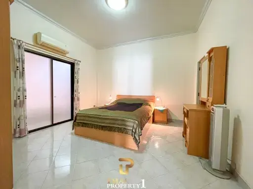 Corner Plot - 4 Bedroom Pool Villa For Sale - Soi Hua Hin 94