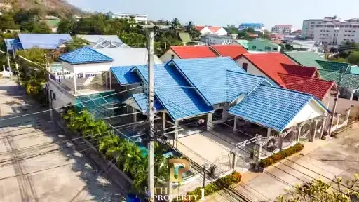 Corner Plot - 4 Bedroom Pool Villa For Sale - Soi Hua Hin 94