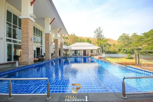 Palm Hills - 7 Bedroom Golf Mansion Hua Hin/Cha Am