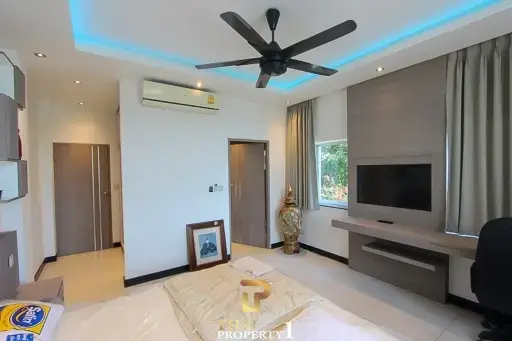 Pet-Friendly Condo in Pattaya for Sale 3 Bedroom Foreign Name – Jomtien Yacht Club 1 Na Jomtien