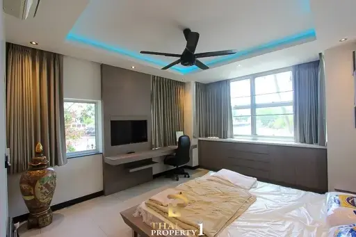 Pet-Friendly Condo in Pattaya for Sale 3 Bedroom Foreign Name – Jomtien Yacht Club 1 Na Jomtien