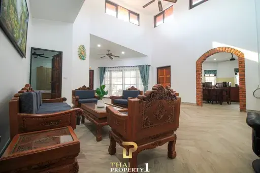 Large 4 Bedroom Pool Villa 300 Meters To Na Jomtien Beach Soi 40