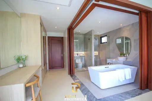 New Modern Central Villas Under Construction - Hua Hin Soi 94