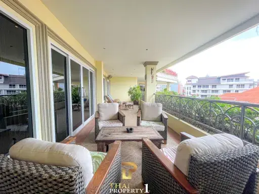 Nordic Park Hill - Pool &amp; Sea View 3 Bedroom Large Condo