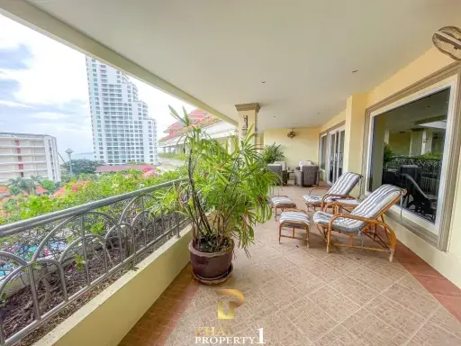 Nordic Park Hill - Pool &amp; Sea View 3 Bedroom Large Condo