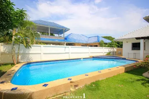 Pool Villa With 3 Bedroom At Chantha Village Cha Am / Hua Hin