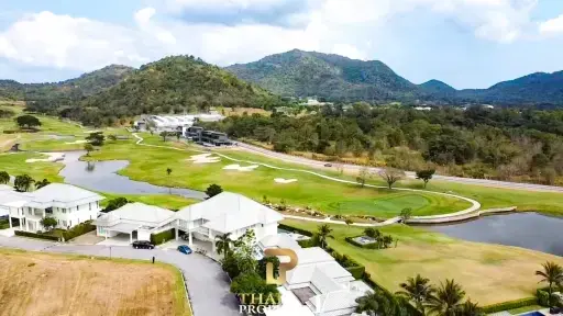 Direct Golf Course View - 3 Bedroom Pool Villa @ Black Mountain