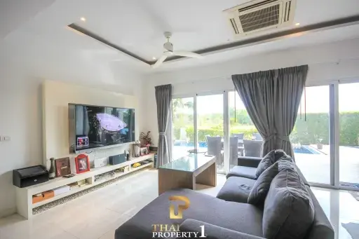 Direct Golf Course View - 3 Bedroom Pool Villa @ Black Mountain