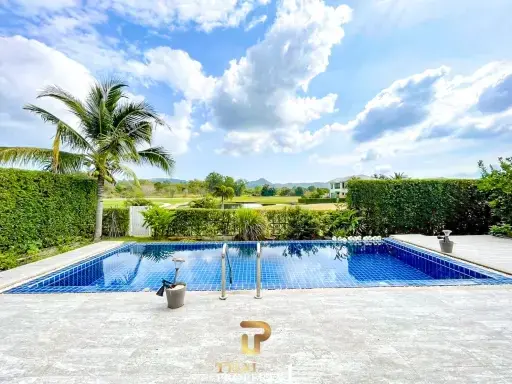 Direct Golf Course View - 3 Bedroom Pool Villa @ Black Mountain