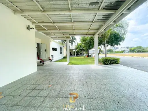 Direct Golf Course View - 3 Bedroom Pool Villa @ Black Mountain