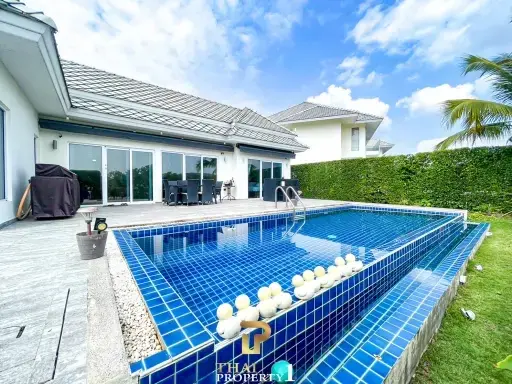 Direct Golf Course View - 3 Bedroom Pool Villa @ Black Mountain