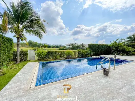 Direct Golf Course View - 3 Bedroom Pool Villa @ Black Mountain