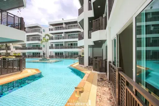 Ground Floor Pool Access 3 Bed Condo At Beach Palace Cha Am