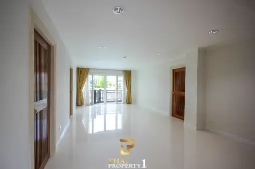 Ground Floor Pool Access 3 Bed Condo At Beach Palace Cha Am