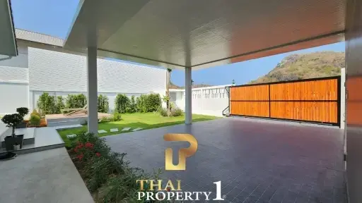 New Modern Design 3 Bedroom Pool Villa With Mountain-Views - Hua Hin