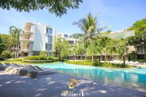 Direct Pool View 3rd Floor Condo Baan SanKram