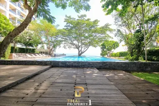 Direct Pool View 3rd Floor Condo Baan SanKram